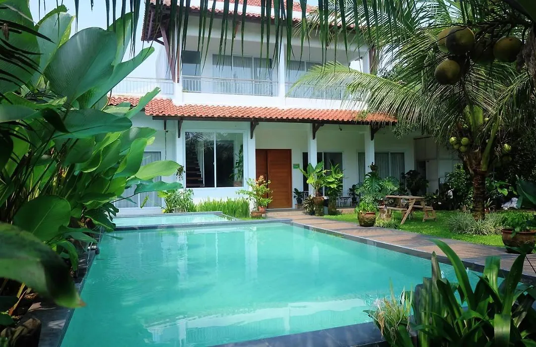 Villa Syariah Prambanan Private Swimming Pool by Simply Homy-1
